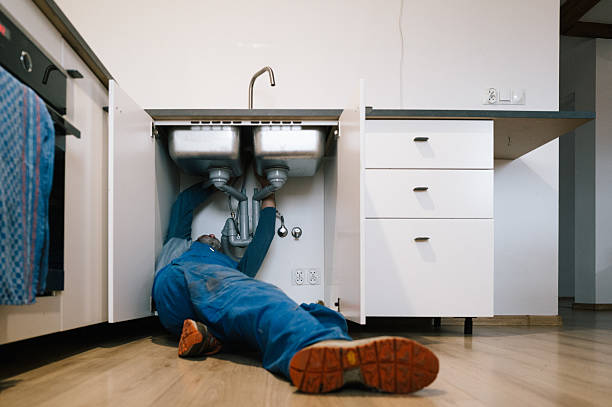 Professional Plumbing technician working in Woodinville, WA